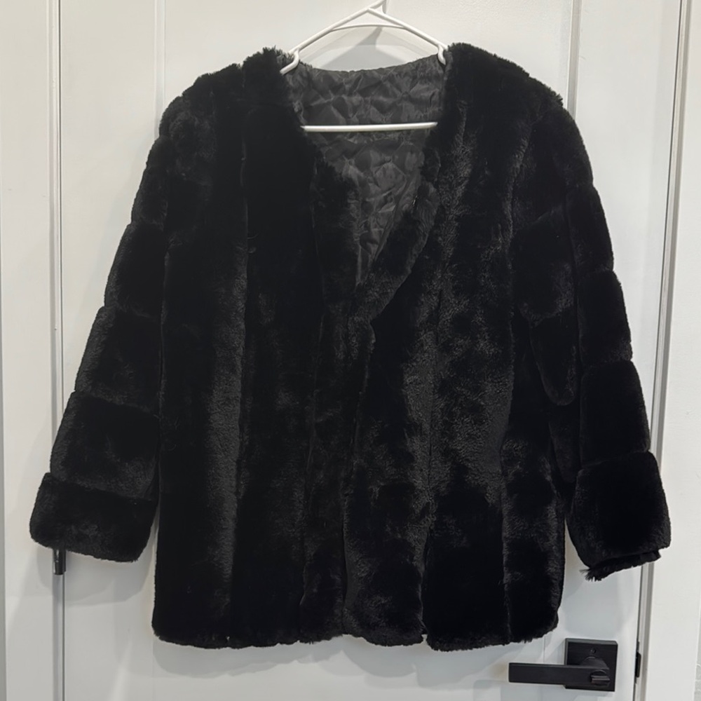 Elegant Black Faux Fur Jacket